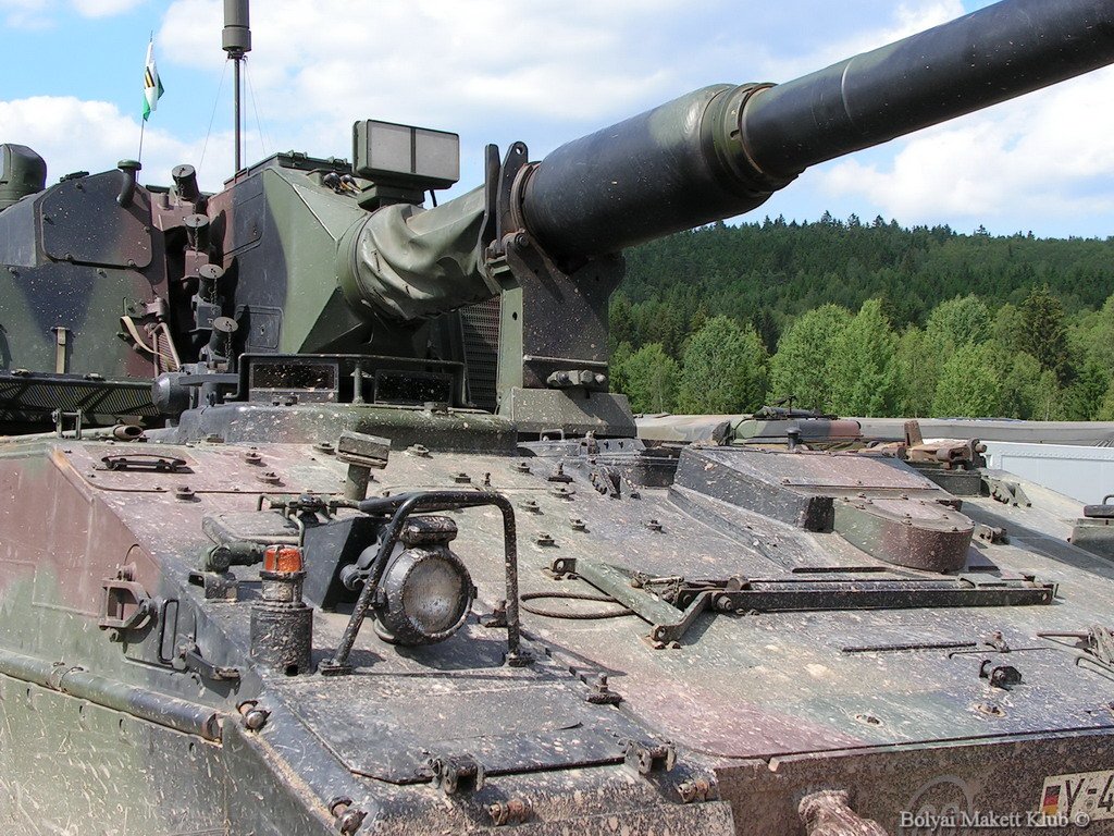 panzerhaubitze2000_03.jpg