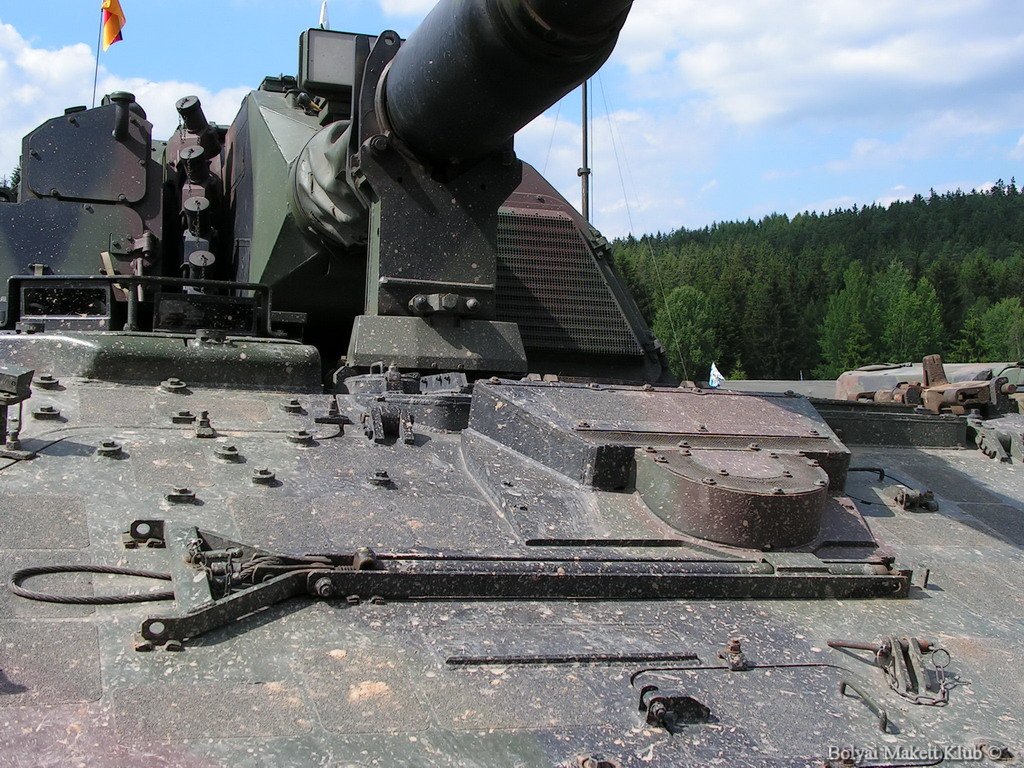 panzerhaubitze2000_04.jpg