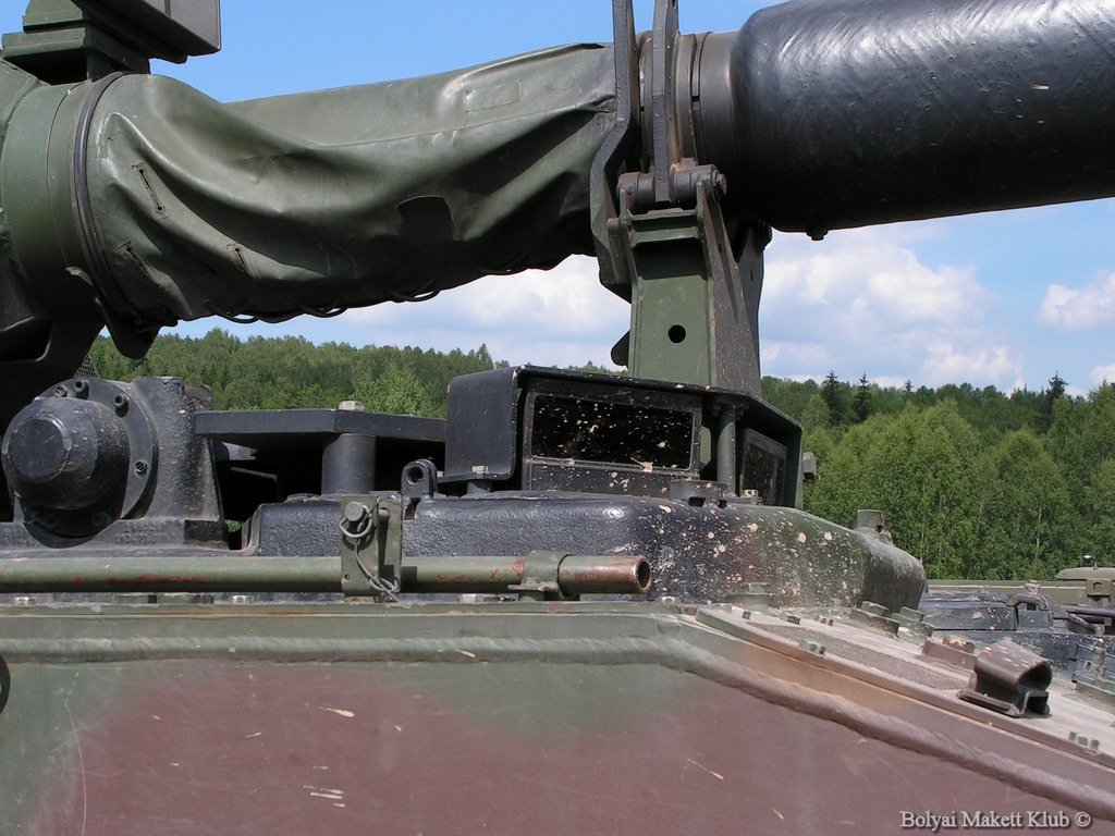 panzerhaubitze2000_14.jpg