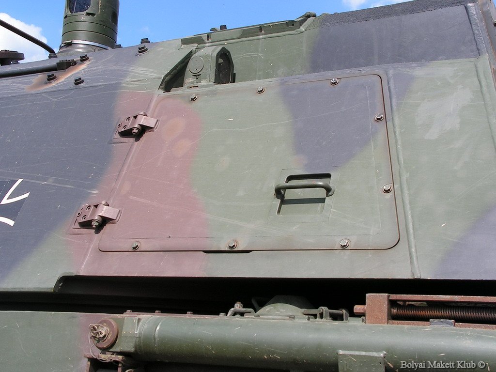 panzerhaubitze2000_16.jpg