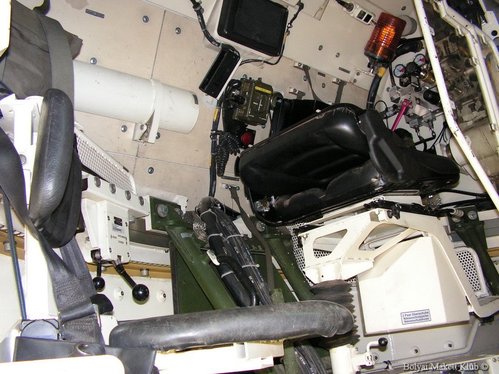 panzerhaubitze2000_28.jpg