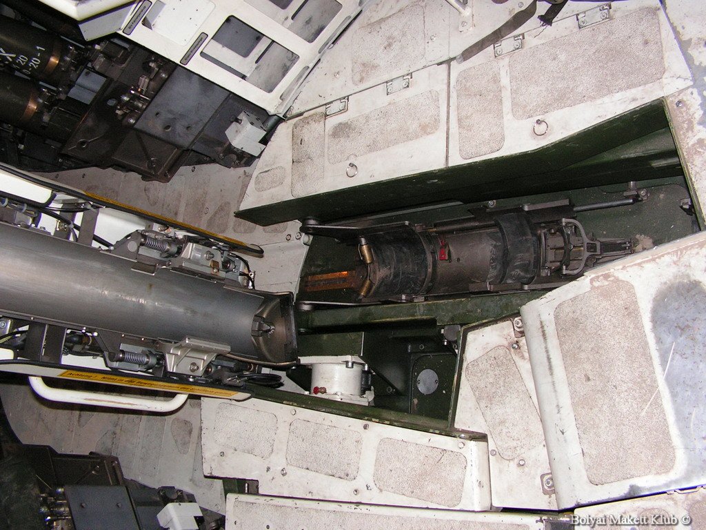 panzerhaubitze2000_34.jpg