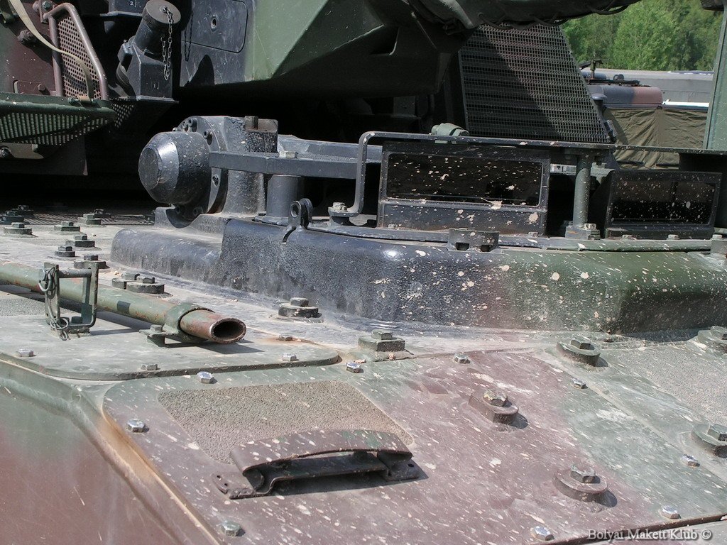 panzerhaubitze2000_42.jpg